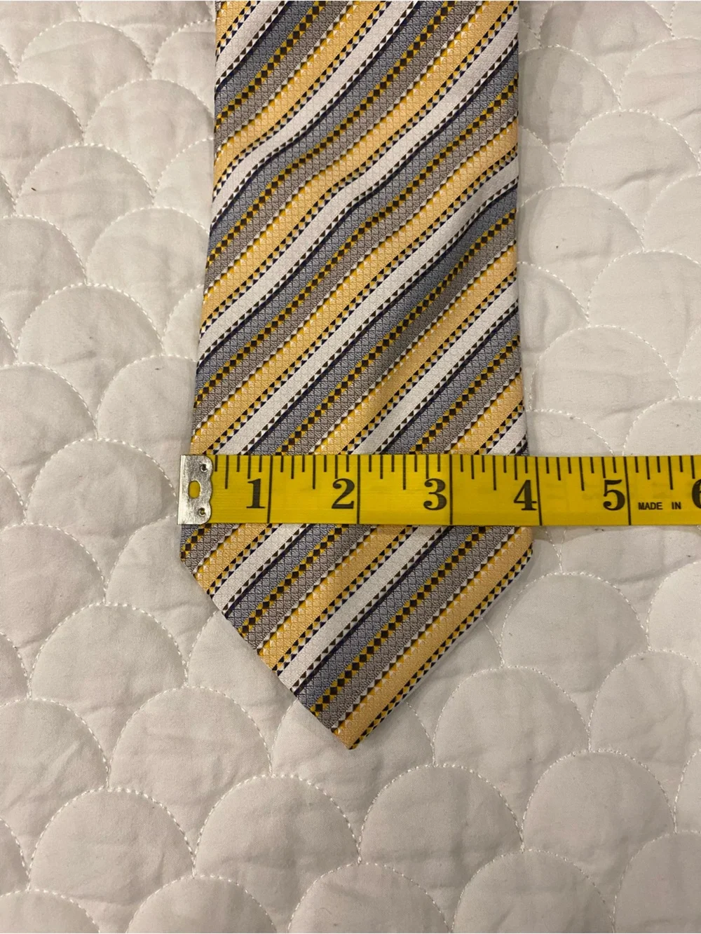 Kings Key vintage tie